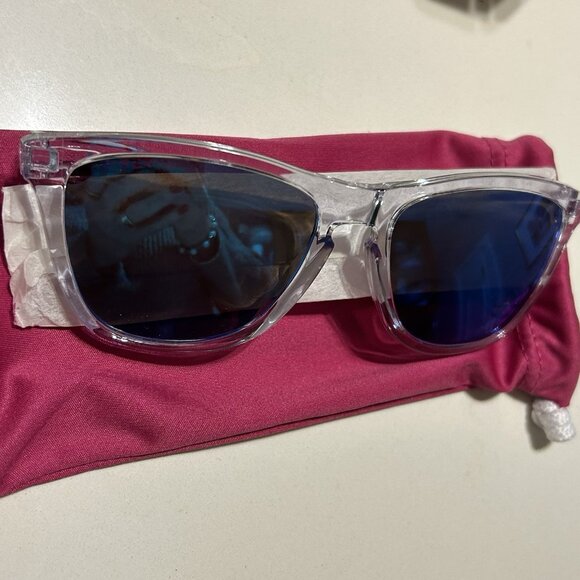 Oakley new Frogskins Crystal Clear/Prizm Sapphire L Sunglasses OO9013 7024 Do55 - Picture 7 of 8